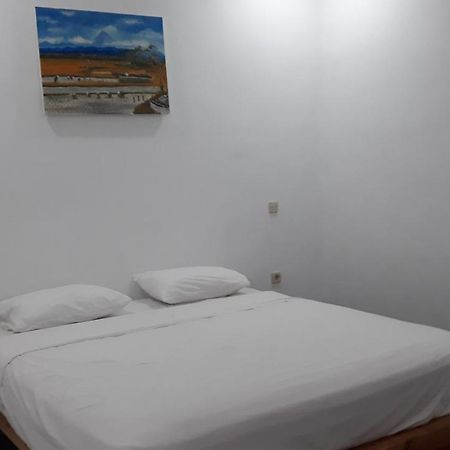 Mandalika Homestay Kuta  Extérieur photo