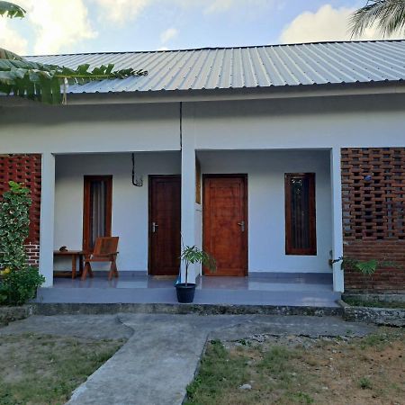 Mandalika Homestay Kuta  Extérieur photo