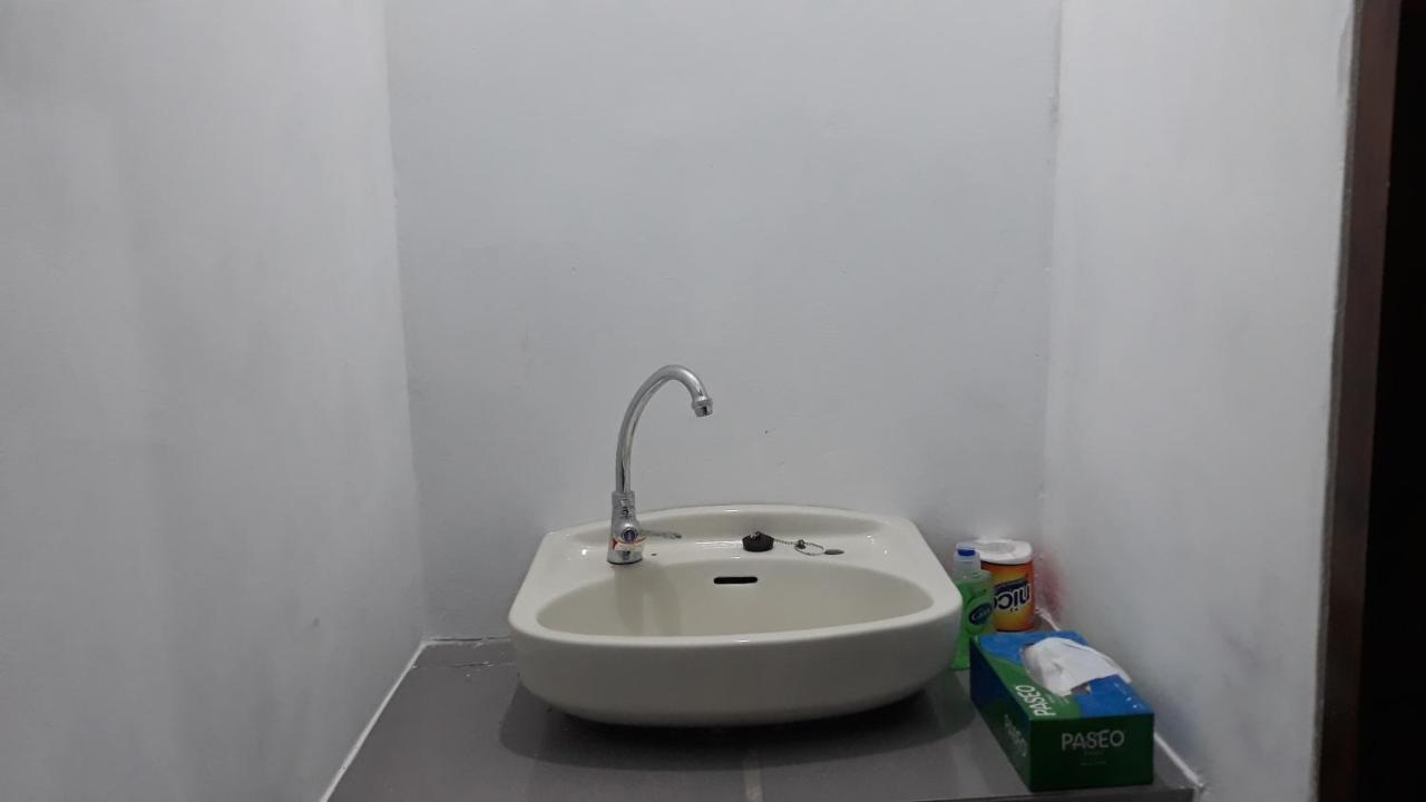 Mandalika Homestay Kuta  Extérieur photo