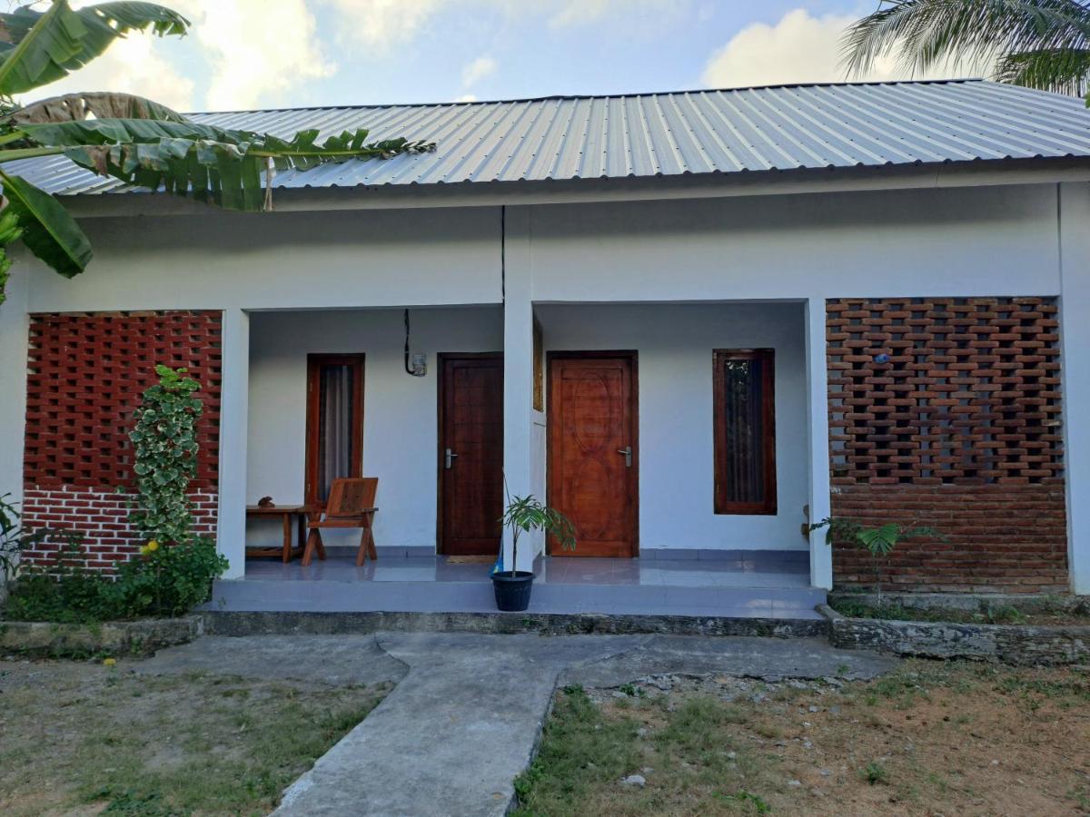 Mandalika Homestay Kuta  Extérieur photo